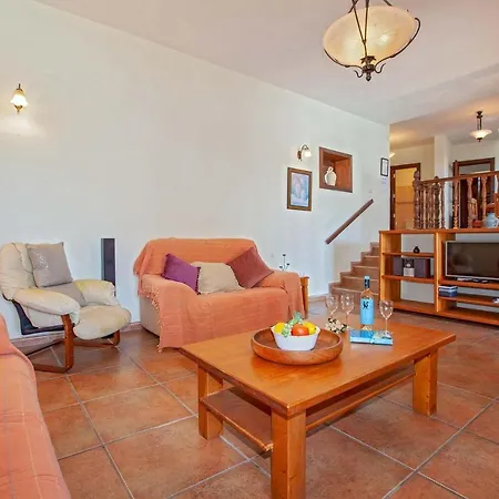 Puerto Del Carmen Sleeps 8 Air Con Wifi *