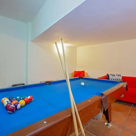 Villa Puerto Del Carmen Sleeps 8 Air Con Wifi