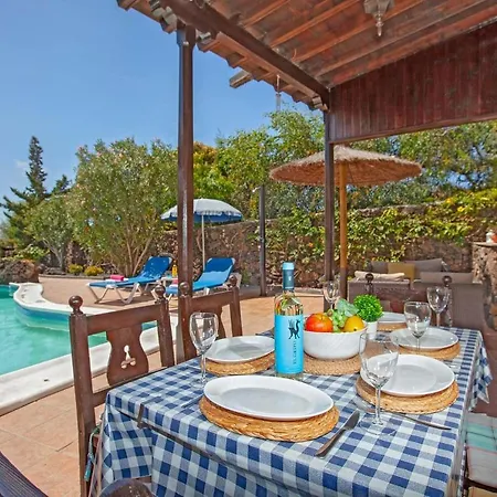 Puerto Del Carmen Sleeps 8 Air Con Wifi * Puerto del Carmen (Lanzarote)